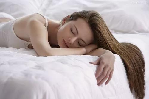 用音樂療法解除睡眠不足導致的免疫力降低